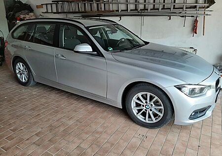 BMW 318d Touring Advantage Advantage
