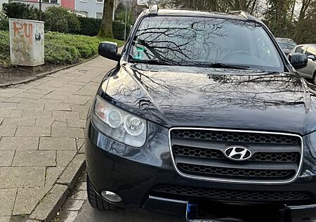 Hyundai Grand Santa Fe
