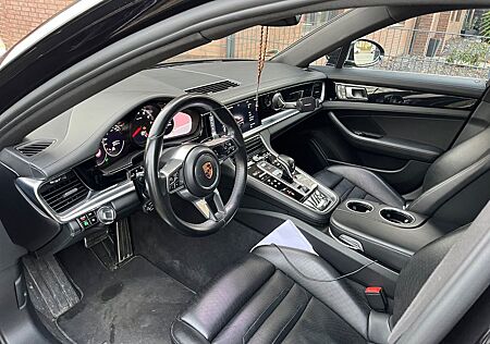 Porsche Panamera 4S /VOLL/TV/PANO/MASSAGE/MATRIX