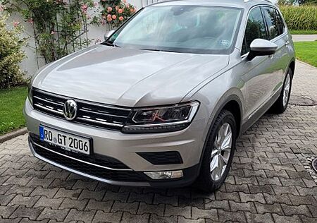 VW Tiguan Volkswagen 2.0 TDI SCR DSG 4MOTION Highline AHK Navi