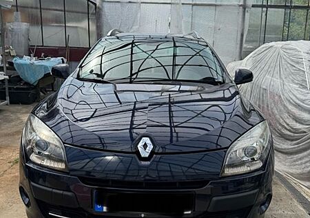 Renault Megane Grandtour Luxe dCi FAP 150 Automatik Luxe