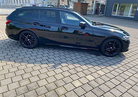BMW 320d Touring Automatik mit 19" M-Felgen & AHK