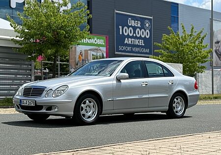 Mercedes-Benz E 200 * Rentner Fahrzeug* Scheckheftgepflegt*