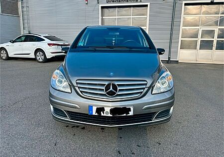 Mercedes-Benz B 170 -