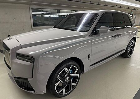 Rolls-Royce Cullinan Black Badge Series II/TV/4-Seat/Starlight
