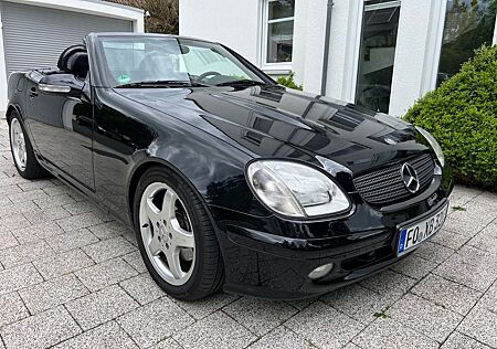 Mercedes-Benz SLK 320 -