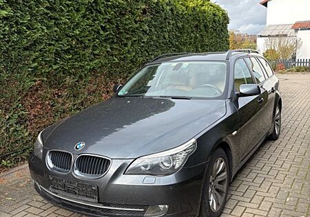 BMW 520 gebraucht kaufen BMW 520i Touring 5 Dakota LEDER+AHK+PDC