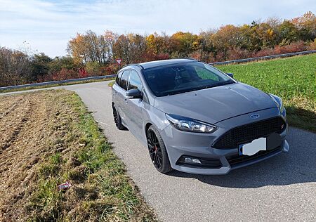 Ford Focus 2,0 ST Turnier MK3