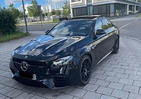 Mercedes-Benz E 63 AMG Mercedes-AMG E 63 S 4MATIC+ Autom. ...
