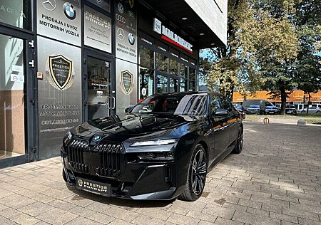BMW 750e xDrive*M SPORT PRO*Pano*TV*360°*B&W*Crystal