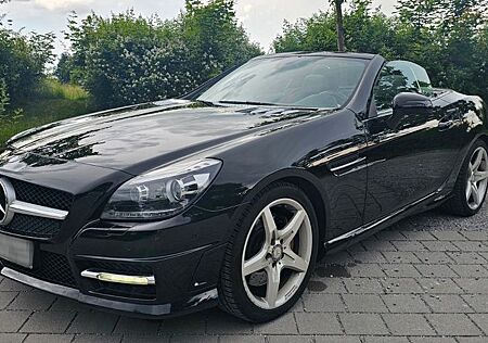 Mercedes-Benz SLK 250 BlueEFFICIENCY Autom. AMG-LINE
