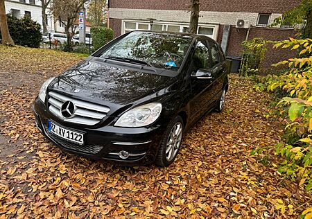 Mercedes-Benz B 180 CDI - TÜV bis 05/2026