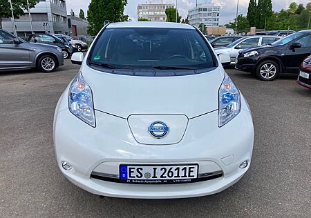 Nissan Leaf Tekna. TEL: 017610599437