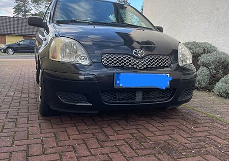 Toyota Yaris 1.0 -