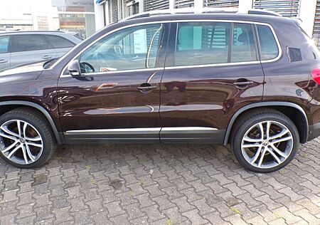 VW Tiguan Volkswagen Sport & Style BMT
