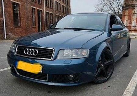 Audi A4 1.8 T S4 Line ~ Automatik ~ 190ps ~ El Leder