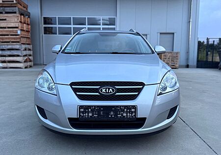 Kia Ceed 1.4 Tüv 7/027| gepflegter Zustand