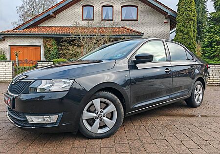 Skoda Rapid /Steuerkette&Inspk NEU/SITZHZNG/TOP ZUSTAND