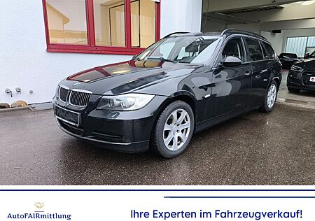 BMW 325i Touring/XENON/TEMPOMT/PDC/SHZ/KLIMAAT/LEDER