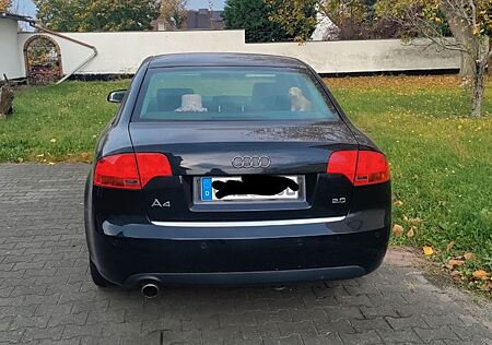 Audi A4 2.0 multitronic -