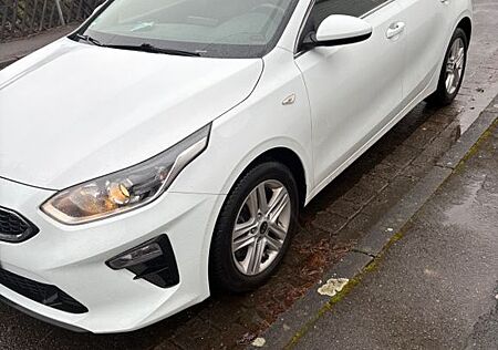 Kia Cee'd / Ceed 1.5 T-GDI 48V DCT Vision Vision