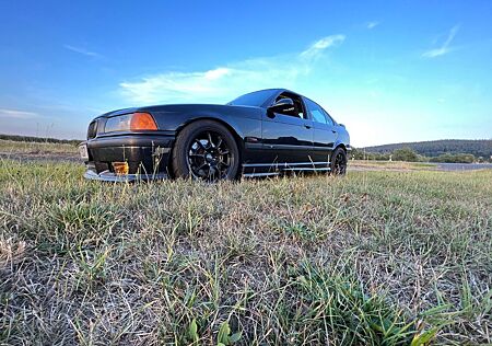 BMW 328i