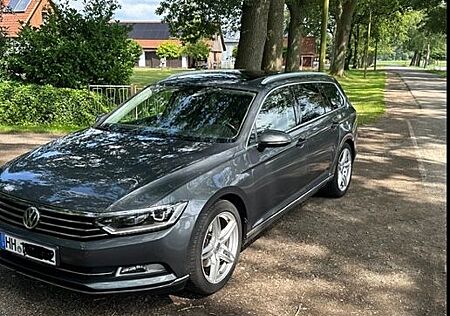 VW Passat Variant Volkswagen Passat B8 2.0 TDI DSG High|LED|Pano|Dyn|TÜV