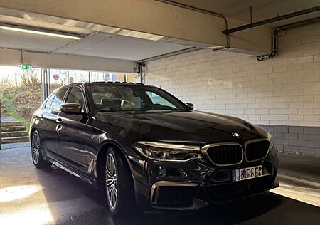 BMW M550i xDrive *Msg.Stz* 360°* Scheckheft*