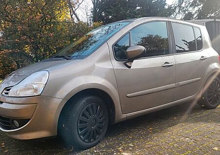 Renault Modus Dynamique 1.2 16V TCE 100 eco2...