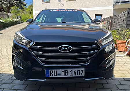 Hyundai Tucson 2.0 CRDi 135kW Premium 4WD Automatik ...
