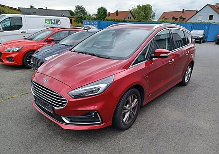 Ford S-Max 2,0 ** Titanium / Allrad ** mit Garantie