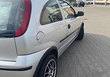 Opel Corsa 1.0 -