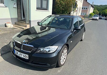 BMW 325i -