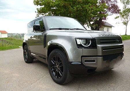 Land Rover Defender 3.0 D250 X-Dynamic SE 90 AWD