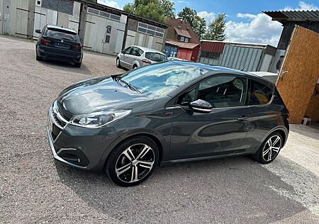 Peugeot 208 1.2 GT-Line TEILLEDER / SPORTSITZE / NAVI