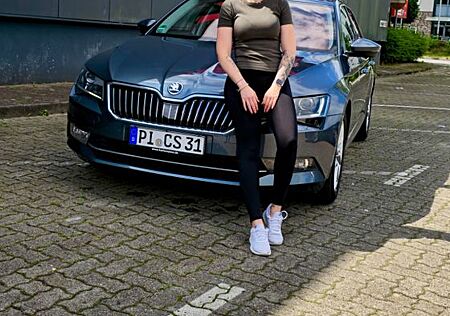 Skoda Superb 2.0 TDI SCR 140kW DSG 4x4 Style Combi...