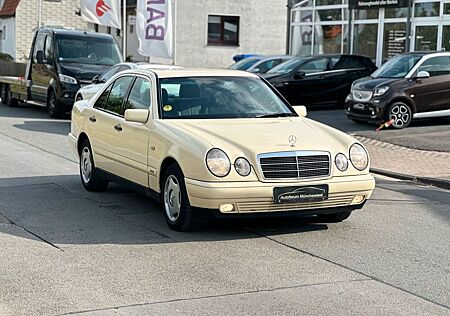 Mercedes-Benz E 200 CDI W210 *TAXI*AUTOMATIK*LEDER*KLIMA*TÜV**