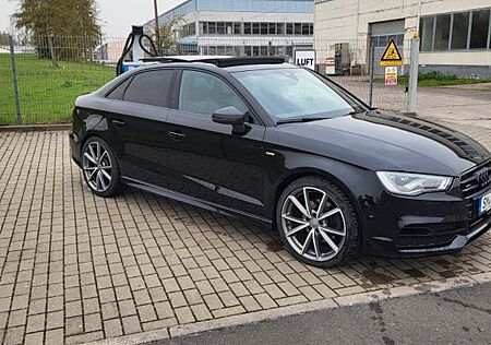 Audi A3 2.0 TDI quattro S tronic S line S line Sport.