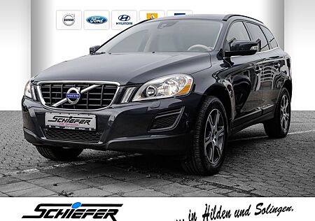 Volvo XC 60 XC60 D3 AWD Momentum *Allrad* 5-Zylinder