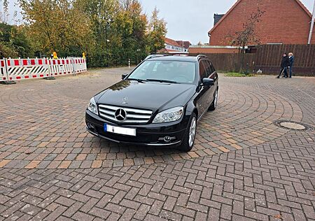 Mercedes-Benz C 180 CGI T BlueEFFICIENCY Autom. -