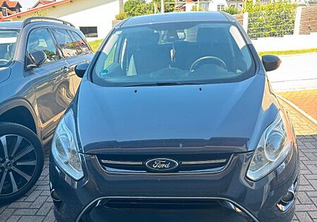 Ford Grand C-Max 1,6 EcoBoost 110kW Titanium Titanium