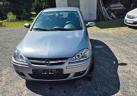 Opel Corsa 1.2 -