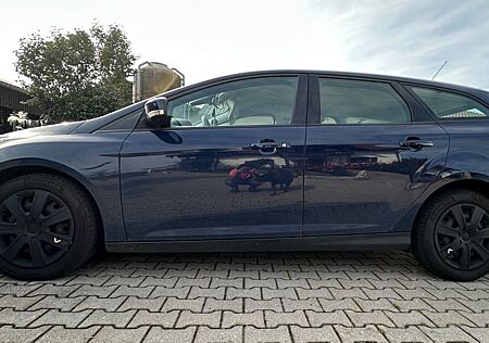 Ford Focus 1,0 EcoBoost 74kW Ambiente Turnier Amb...