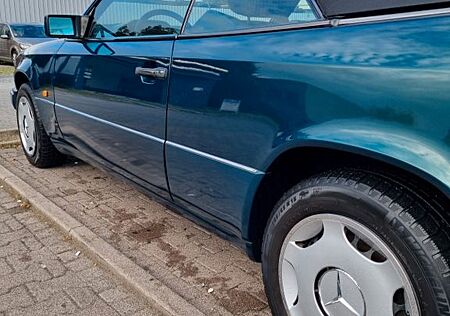 Mercedes-Benz E 200 Cabrio W124 Oldtimer H- Kennzeichen