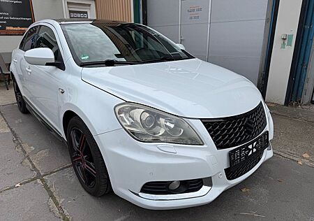 Suzuki Kizashi Sport,Bi-Xenon,Vollleder,PDC,Shz