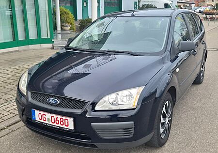 Ford Focus Turnier Ambiente TÜV & ASU NEU Klima AHK