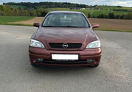 Opel Astra 1.2 -