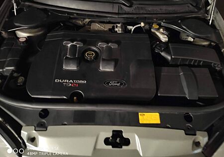 Ford Mondeo 2,0TDCi 96 kW Ghia Ghia