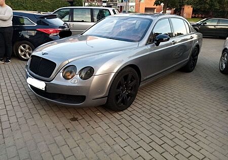 Bentley Continental Flying Spur - -