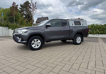 Toyota Hilux Extra Cab